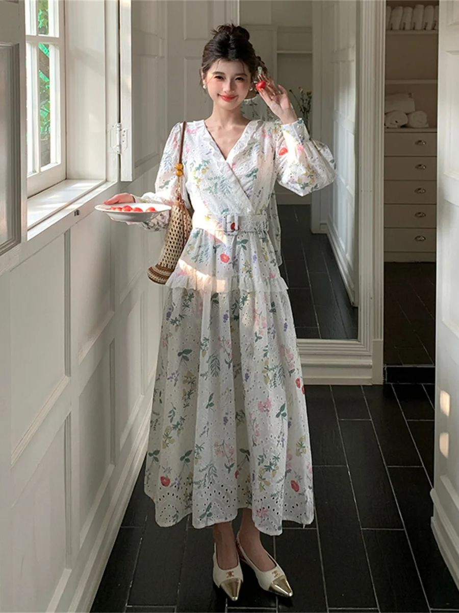 French Vintage Floral Midi Dress - フランスのロマンチックスタイル、ランタン袖の花柄ミディ丈ワンピース、女性用ヴィンテージVネックレーストリム刺繍ロングドレス（ベルト付き）