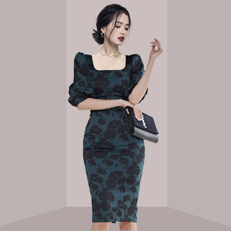 エレガントな花柄プリントのスリムフィットミディ丈ワンピース、 - French Vintage Floral Midi Dress のレビューと価格